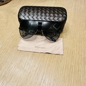 BOTTEGA VENETA Unisex aviator sunglasses